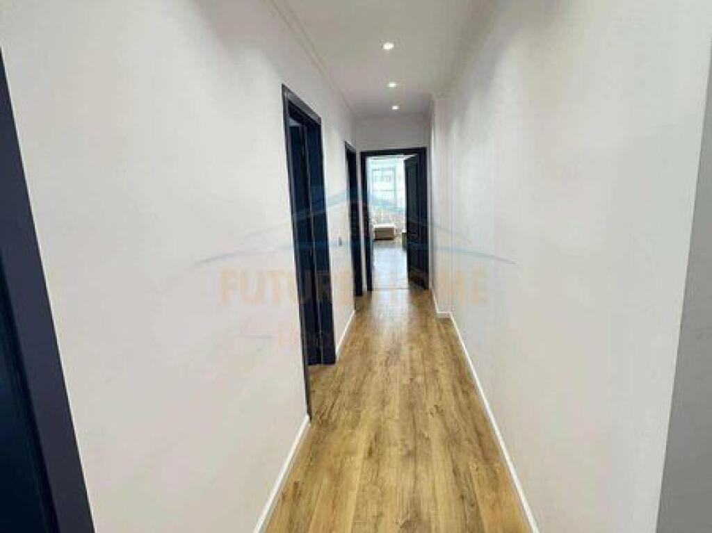 Shitet , Apartament 2+1 , Brryli , Tek Poliklinika Nr. 2