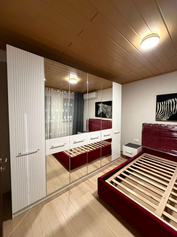🏠 Jepet me Qera Apartament 1+1 – Ish Parku,perball Delijorgjit,600 euro