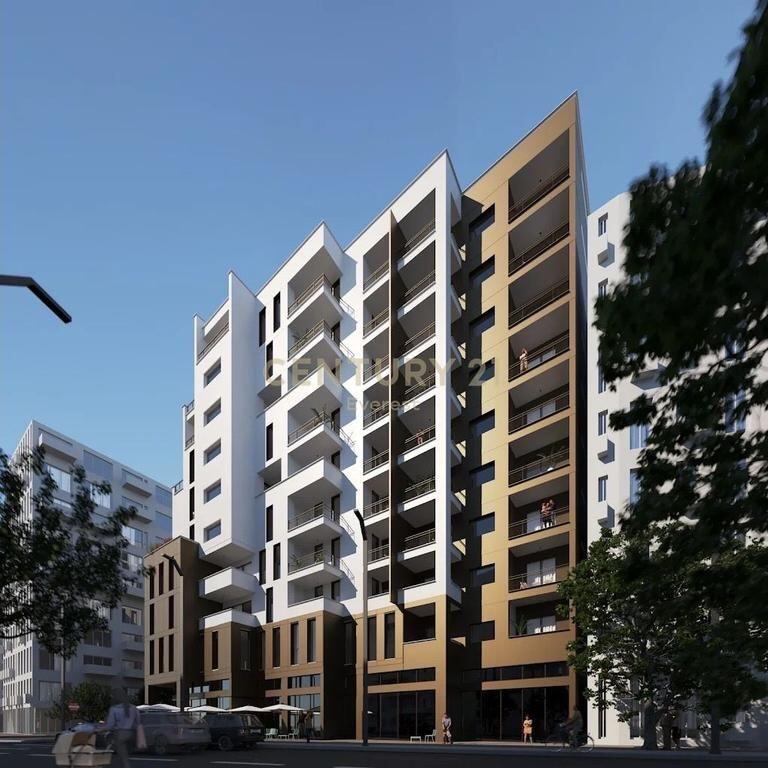 Shitet apartament 2+1+2 në zonën Don Bosko,
