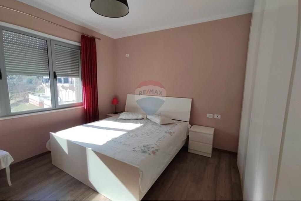 Jepet me qira apartament 1+1 Tek Kopshti Zoologjik.
