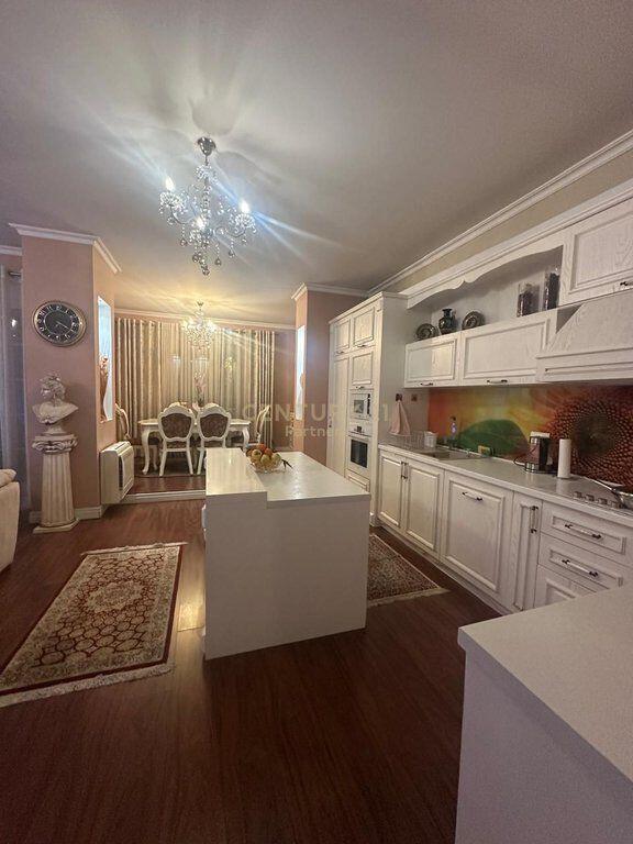 WE SELL A SUPER LUXURY APARTMENT IN THE CASA ITALIA AREA, Tirana 2+1+2+ LAUNDRY +VERANDA