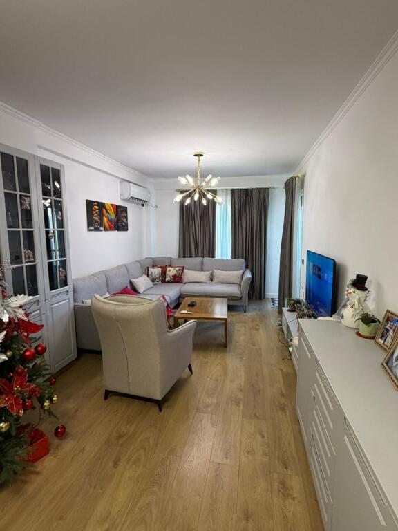 Shitet: Apartament 3+1+2 Astir