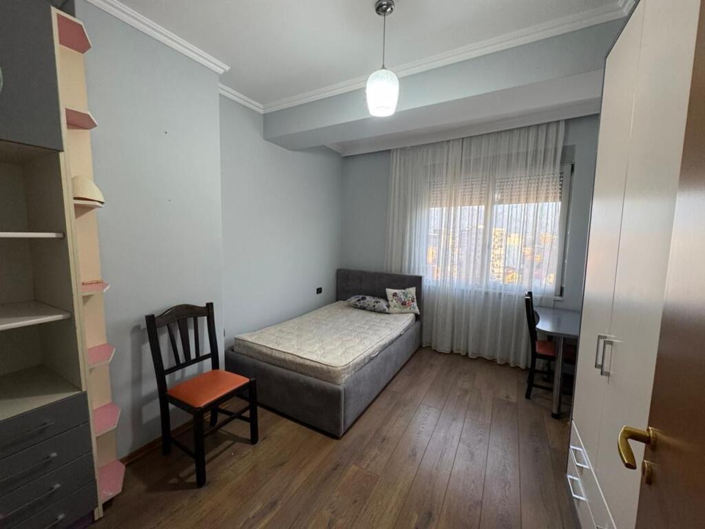 Rent apartment 3+1, Fresk Near the Europa bakery 40,000 lek