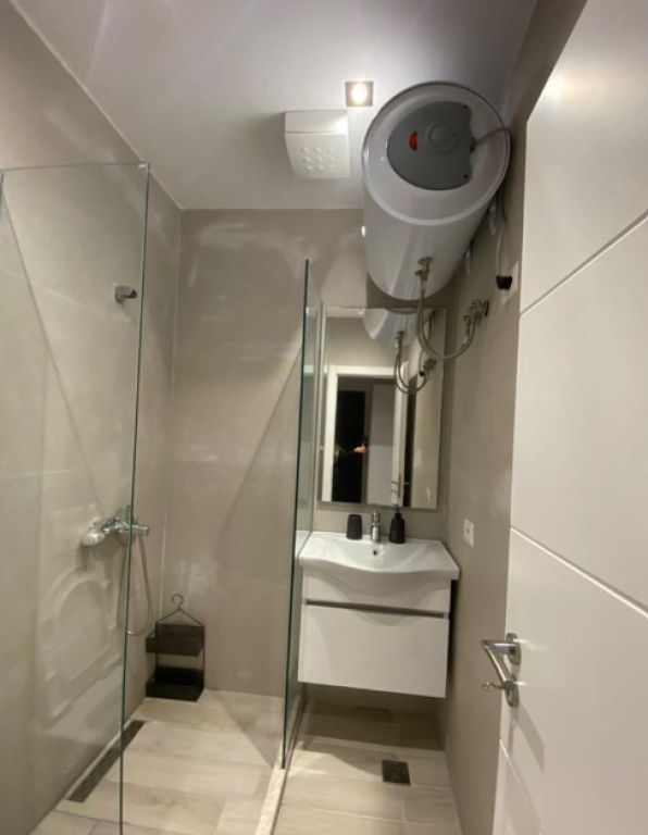 Apartament 2+1 me Qira – 21 Dhjetori, pranë Inxhinierisë së Ndërtimit