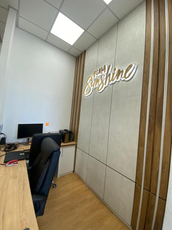 🏢 Locale Commerciale in Vendita – Complesso Square 21