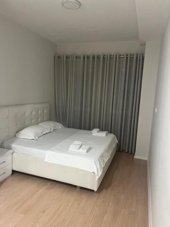 Complesso Magnet, 21 Dhjetori vendesi appartamento 2+1+2 in vendita (242.000 euro)