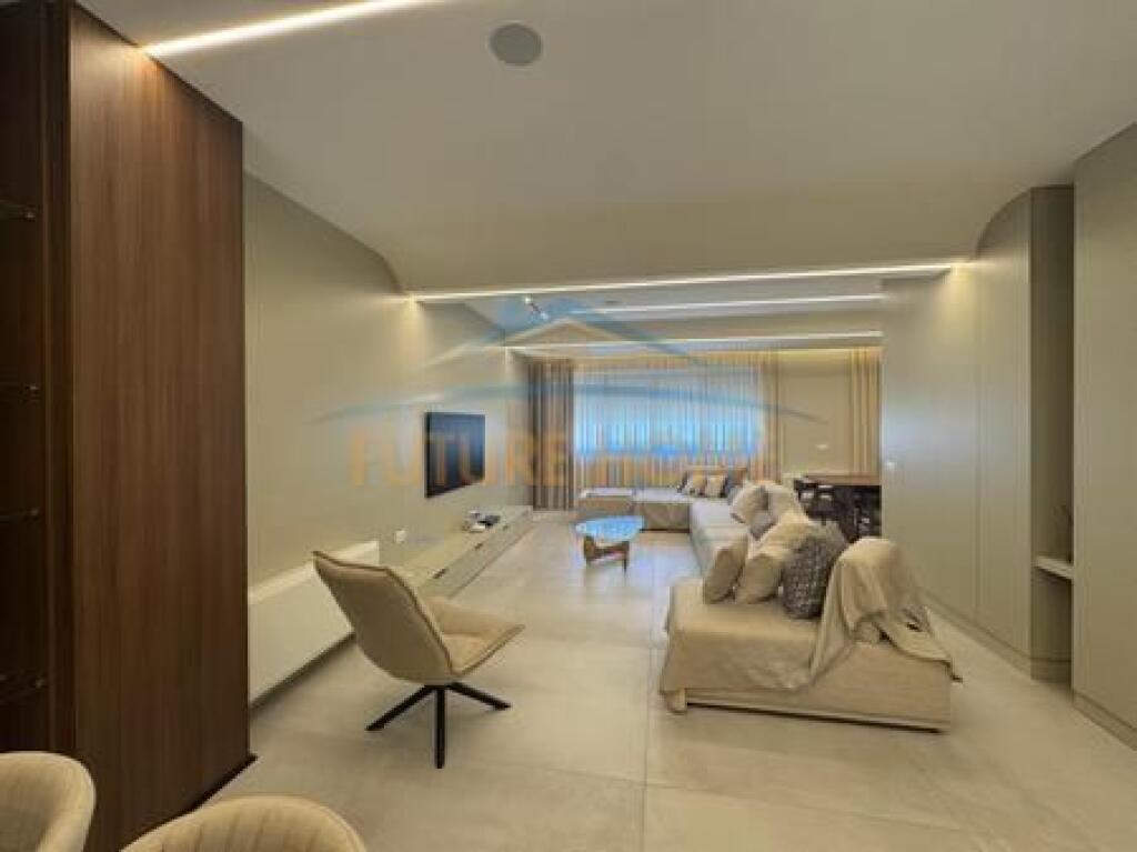 Shitet, Duplex 3+1+3+Verandë, Rezidenca Kodra e Diellit,Tiranë