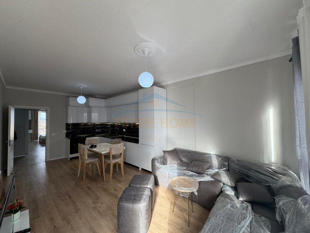 Affitto , Appartamento 2+1 , Univers City , Tirane.