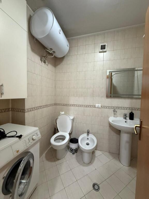 Apartament 2+1+2 me qera tek Market Joena 21 Dhjetori