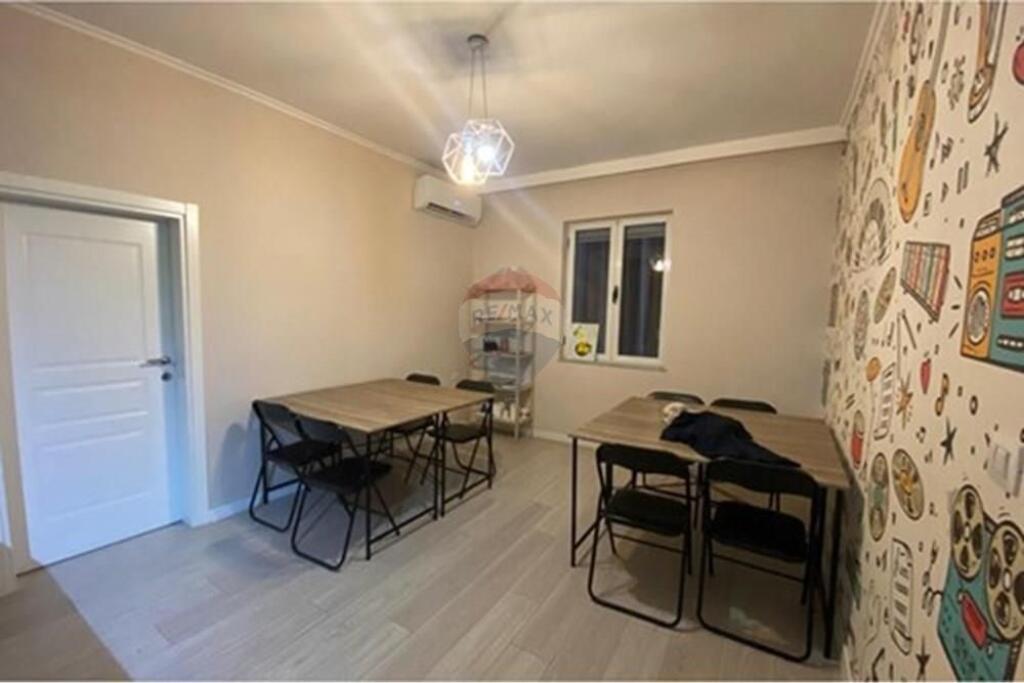 Jepet Apartament me Qira te 21 Dhjetori