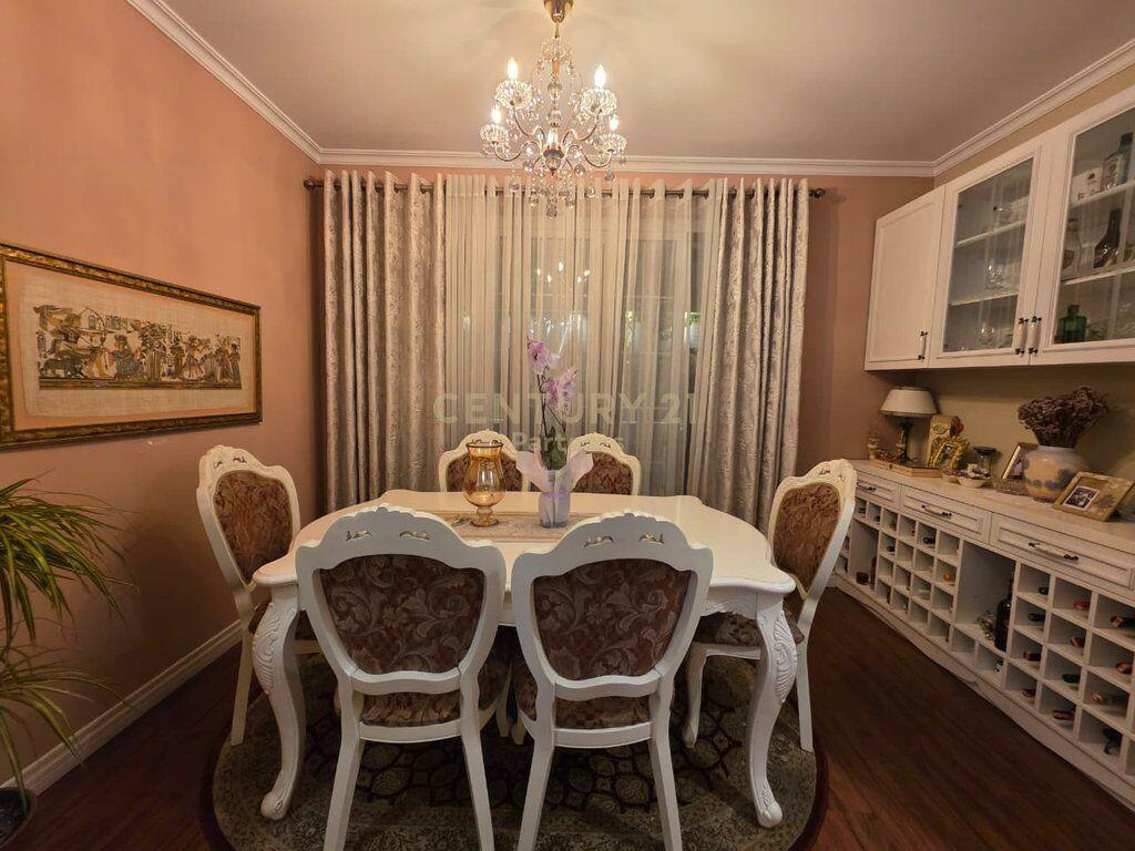 WE SELL A SUPER LUXURY APARTMENT IN THE CASA ITALIA AREA, Tirana 2+1+2+ LAUNDRY +VERANDA