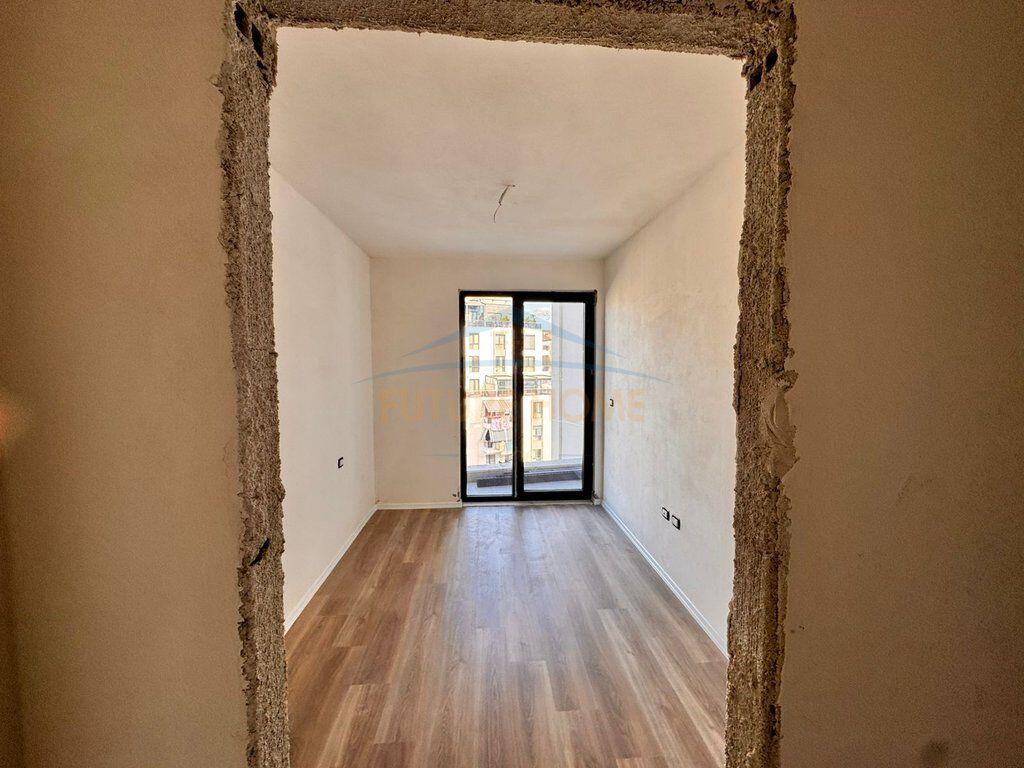 Shitet, Apartament 2+1 , Ish Fusha Aviacionit , Tirane.