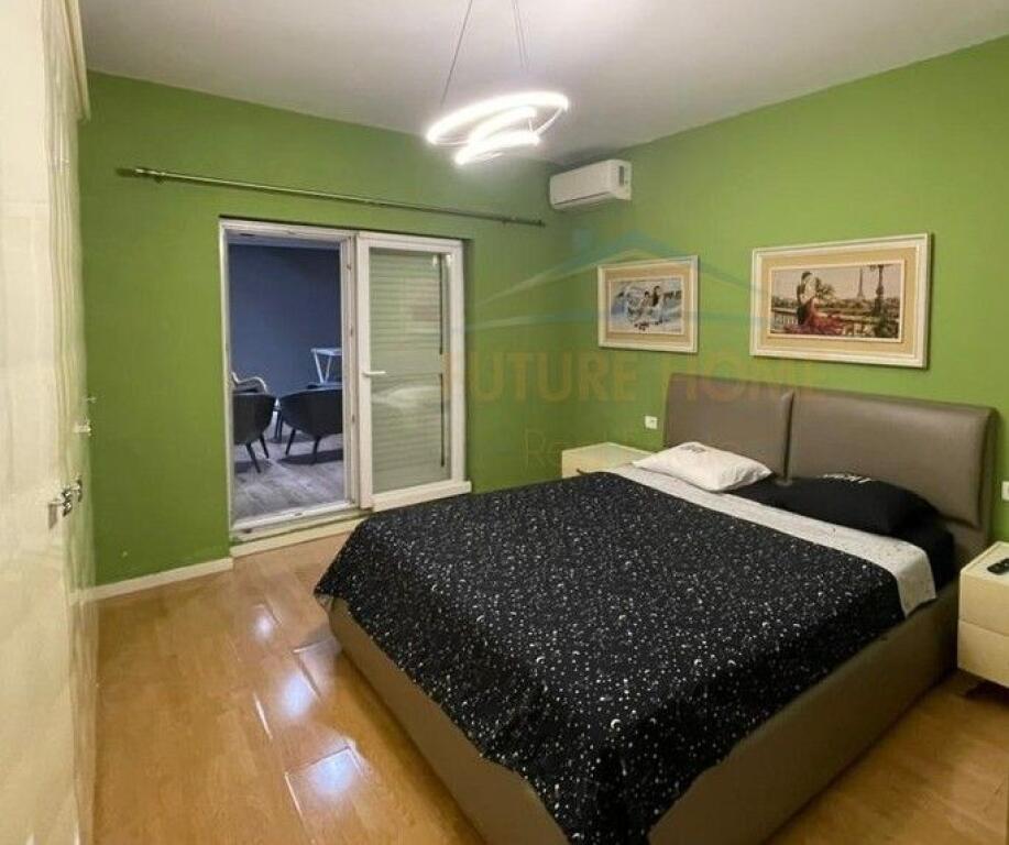 Rent, Apartment 2+1+2, Kristal Center, Commune of Paris, Tirana.