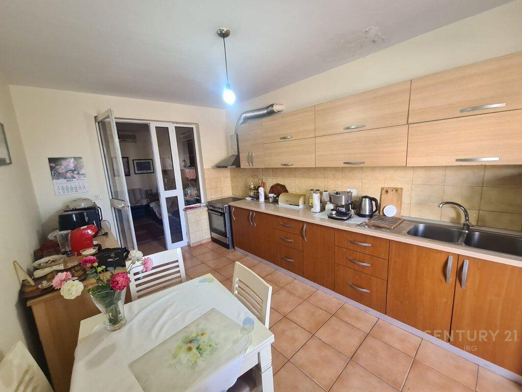 APARTMENT 4+1+2 NEAR P.NINI SCHOOL!