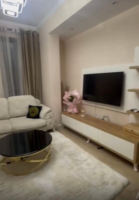Shitet Apartament 2+1 SHKOZE