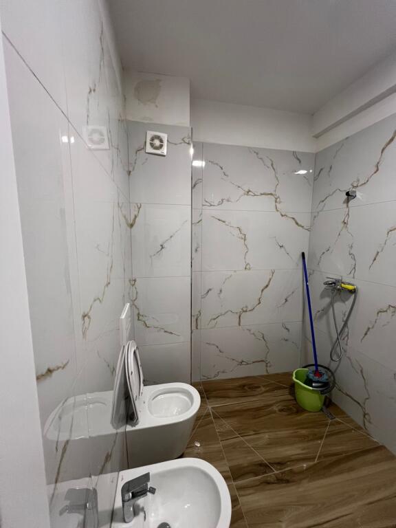 Apartament me qera 2+1