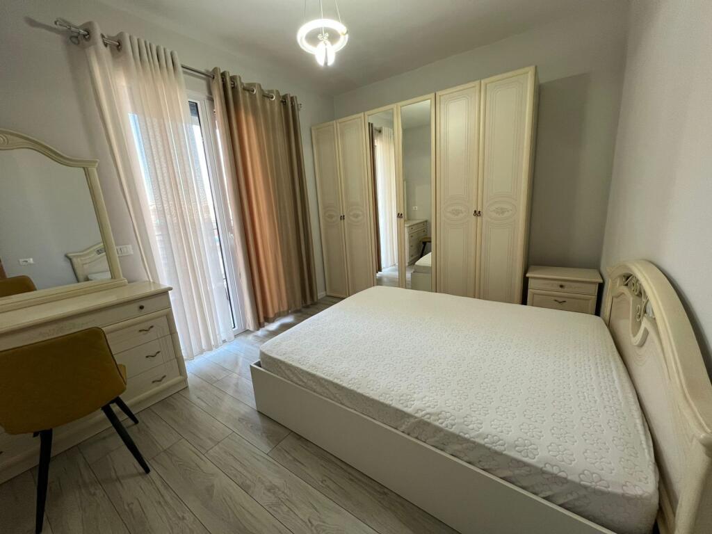 Appartamento 1+1 in affitto presso Komun e Parisit.