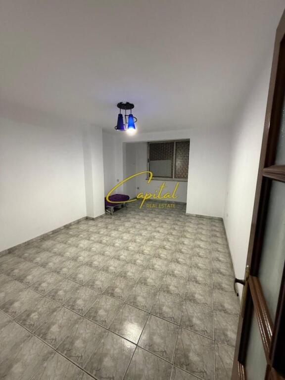UFFICIO IN AFFITTO 40 M2 VASIL SHANTO 430 EURO