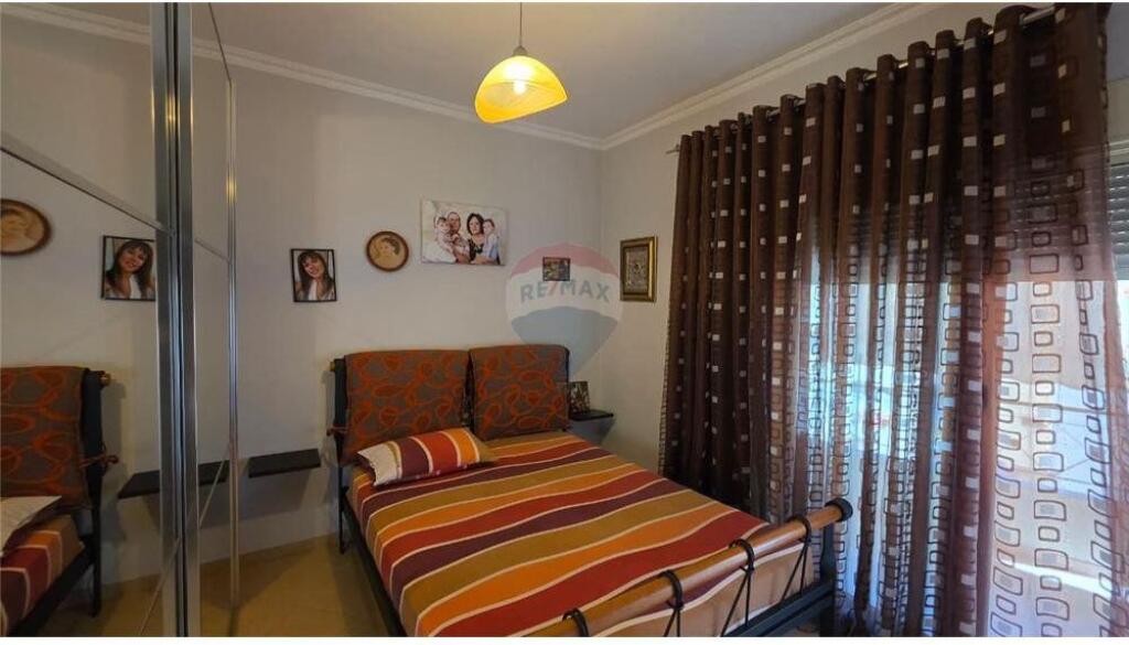 🏠 Appartamento 2+1 – In Vendita 📍 Via Onufri, vicino alla Chiesa Ortodossa, Vlora