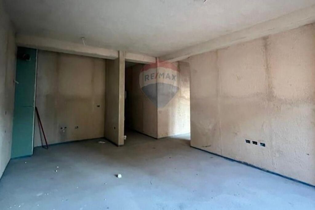 2+1 apartment for sale, Ali Demi street!