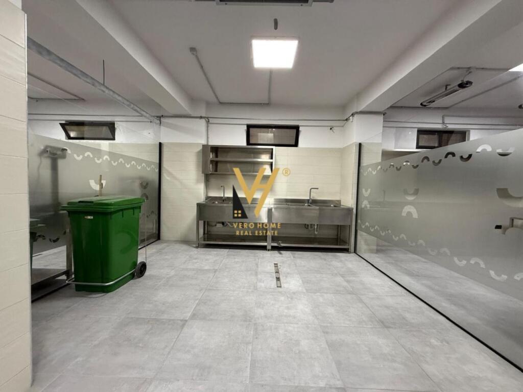 GIVEAWAY WAREHOUSE 1,200 M2 AT KTHESA E KAMZES 6,000 EURO