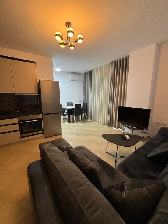 🏠 Appartamento 1+1 – In Affitto | Lungo Mare, Vlorë