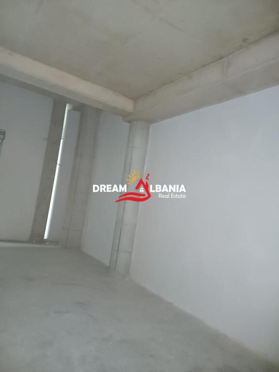 Magazine me qera ne Rrugen Karl Gega, ne Tirane (ID 4281296)