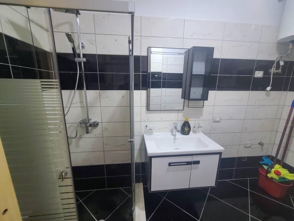 🏠 Appartamento 1+1 – In Affitto | Lungo Mare, Vlorë
