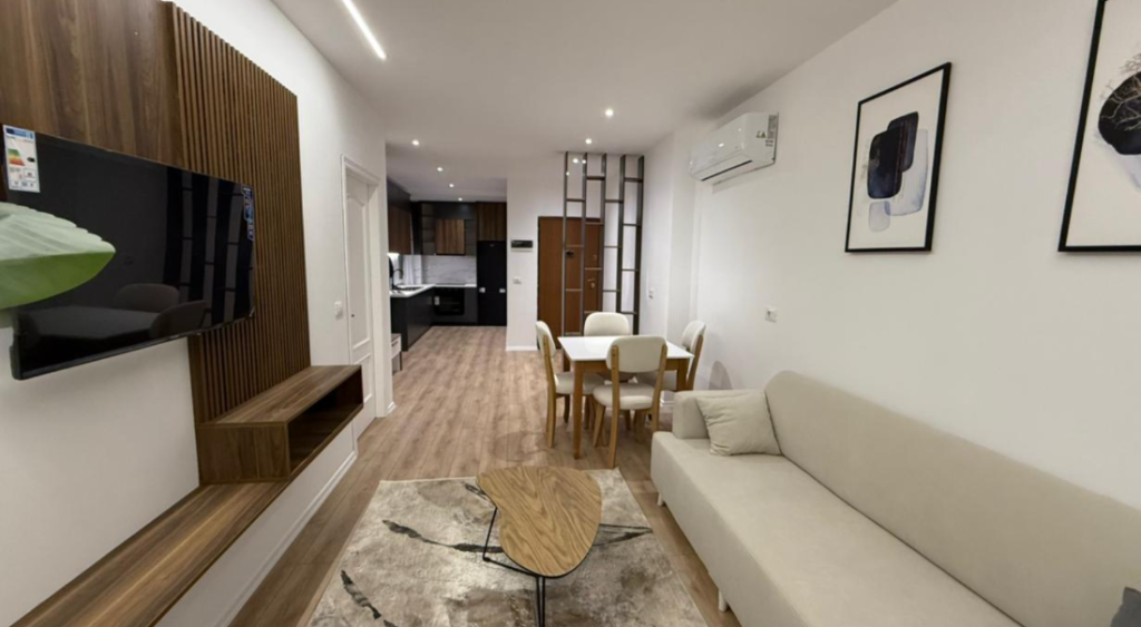 🏢 Apartament 1+1 + Garderobë – Rruga Fortuzi, pranë Qendrës