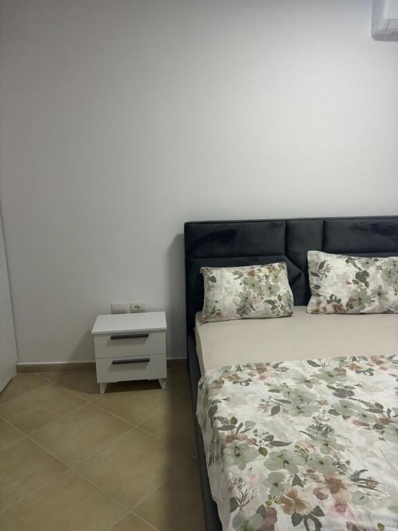 🏠 Appartamento 1+1 – In Affitto | Lungo Mare, Vlorë