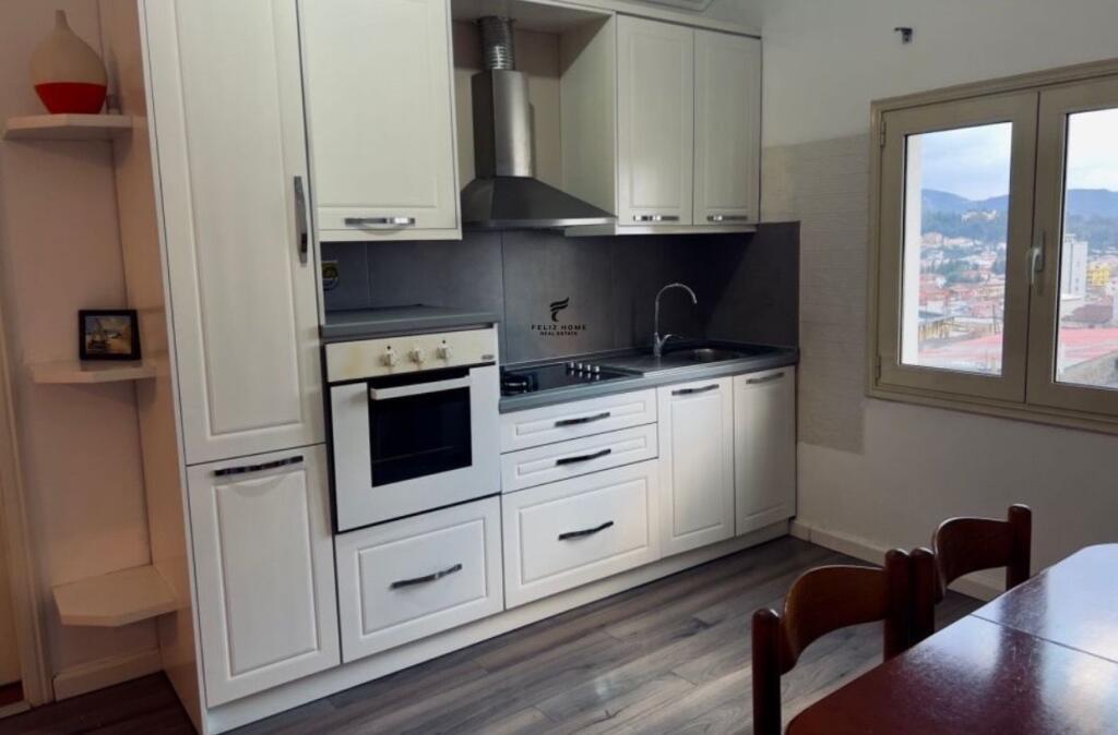 APARTAMENT ME QERA 2+1 QYTET STUDENTI 510 EURO