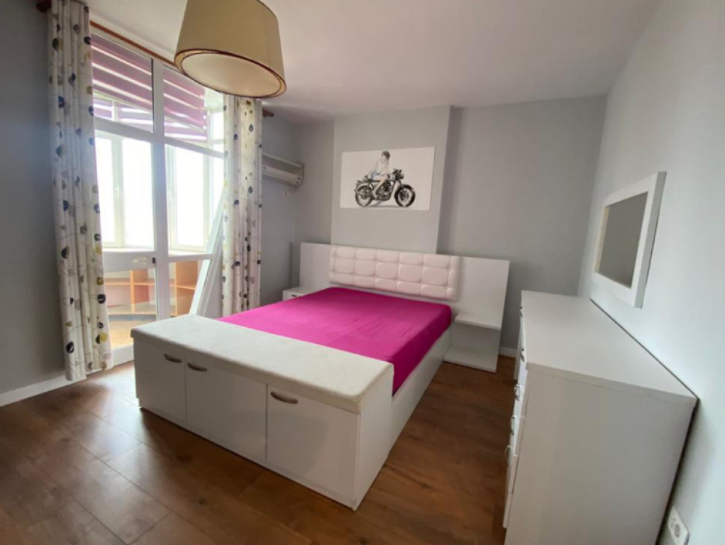 🏢 Apartament 2+1 – Ekspozita “Shqipëria Sot”, pranë Bllokut