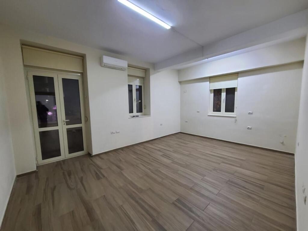 OFFICE SPACE FOR RENT IN THE CENTER