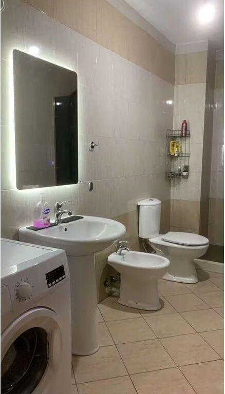 VENDESI APPARTAMENTO 2+1 A ZOGU I ZI