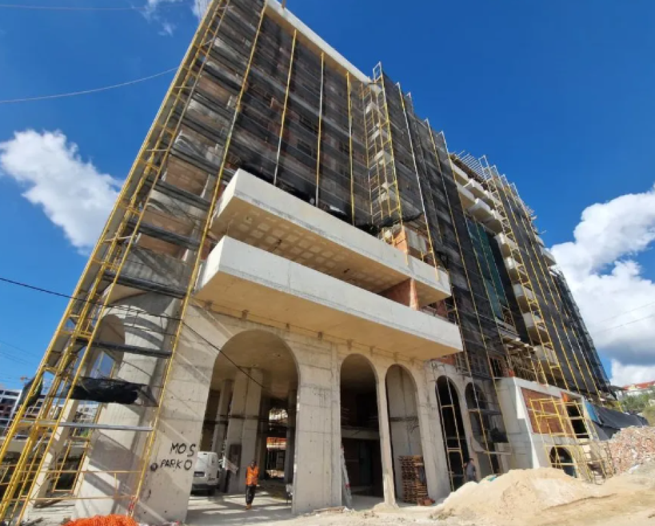 🏡 Vendesi Appartamento 2+1+2 – Aluna, Paskuqan