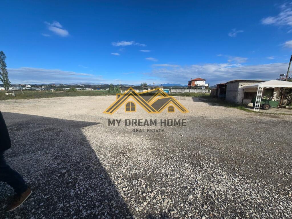 WAREHOUSE + LAND FOR RENT IN SUKTH Vadardhë