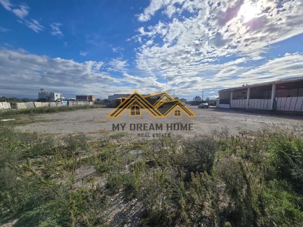WAREHOUSE + LAND FOR RENT IN SUKTH Vadardhë