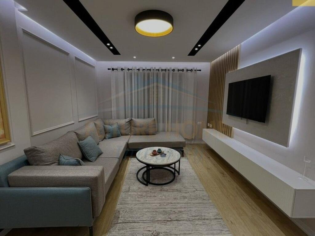 Qera, Apartament 2+1, Oxhaku, Tiranë.