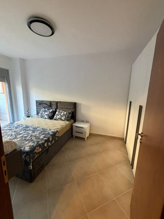 🏠 Appartamento 1+1 – In Affitto | Lungo Mare, Vlorë