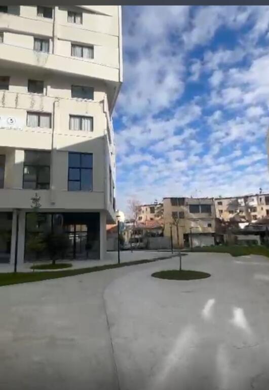 AFFITTASI APPARTAMENTO LUSSUOSO 1+1 – SPRING RESIDENCE, VASIL SHANTO, TIRANA