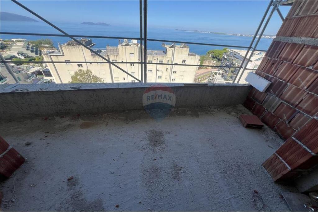 🌊 Appartamento 1+1 con Vista Mare Frontale – Lungo Mare, Vlorë