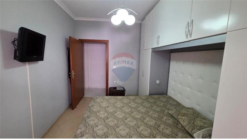🏠 Appartamento 2+1 – In Vendita 📍 Via Onufri, vicino alla Chiesa Ortodossa, Vlora