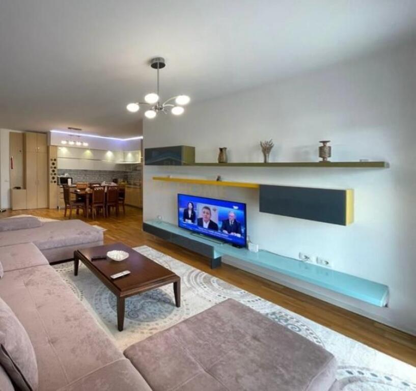 Qera – Apartament 2+1+2, Kopshti Botanik, Tiranë