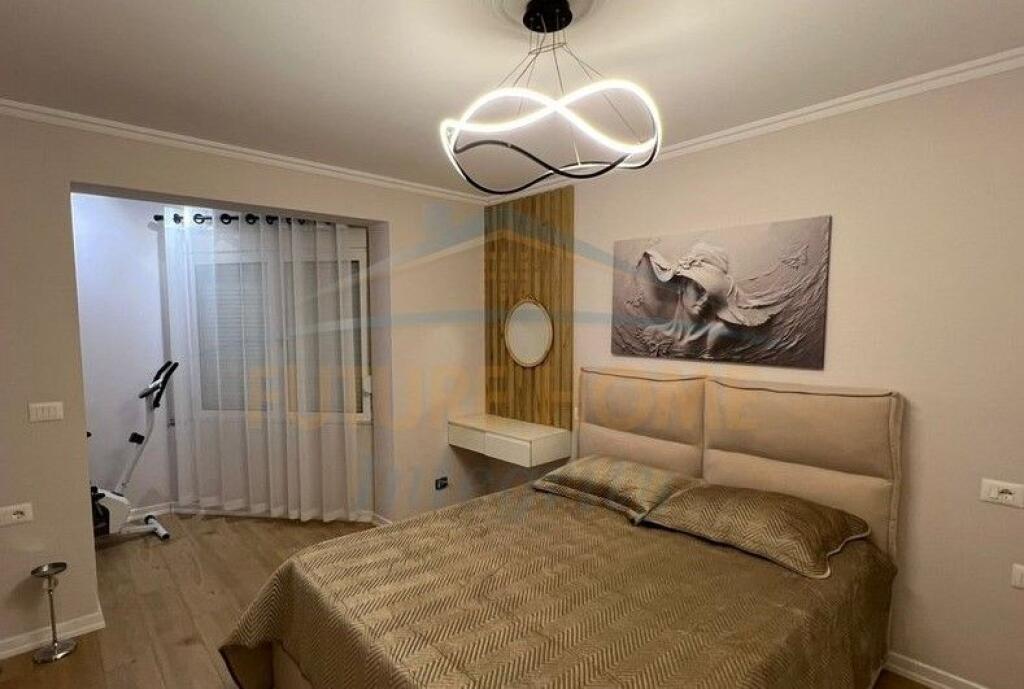 Qera, Apartament 2+1, Oxhaku, Tiranë.