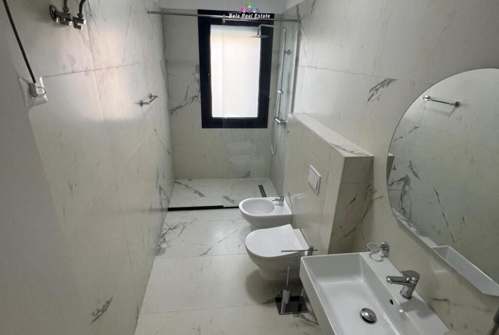 Appartamento In Affitto 2+1+ Posto Auto Vicino al Lago Secco (ID B2201691) Tirana