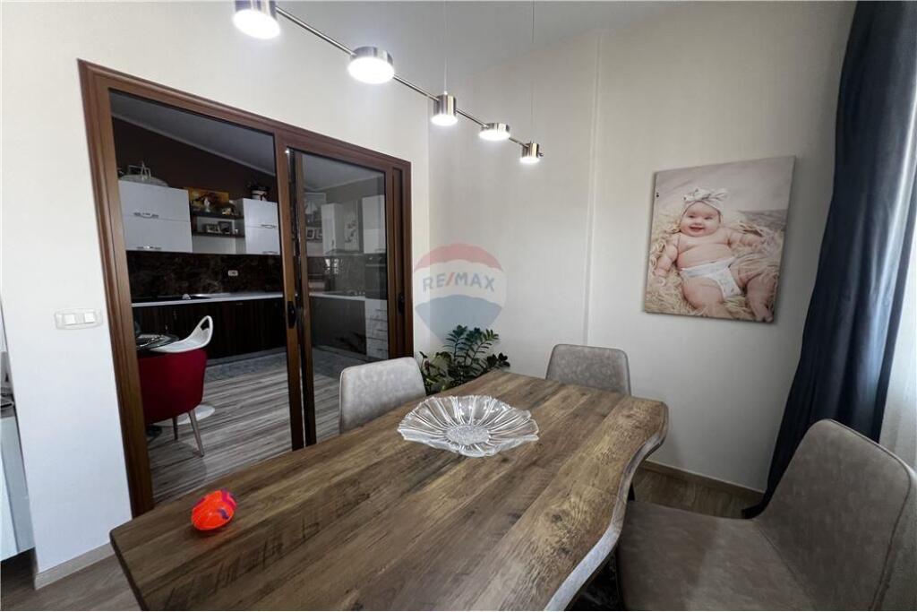 🏠 Appartamento 2+1 – Papafingo in Vendita 📍 Viale Ismail Qemali, vicino a RINIA, Valona