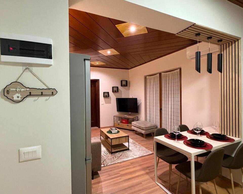 Apartament 1+1 me qera perballe Delijorgjit