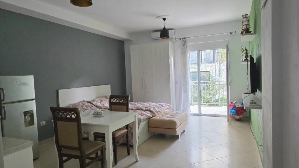 Studio për Shitje në Zonë Elitare pranë Marina Bay – Vlorë