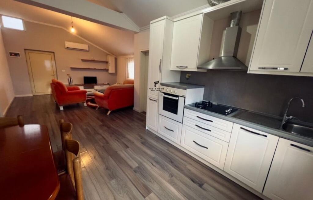 APARTAMENT ME QERA 2+1 QYTET STUDENTI 510 EURO