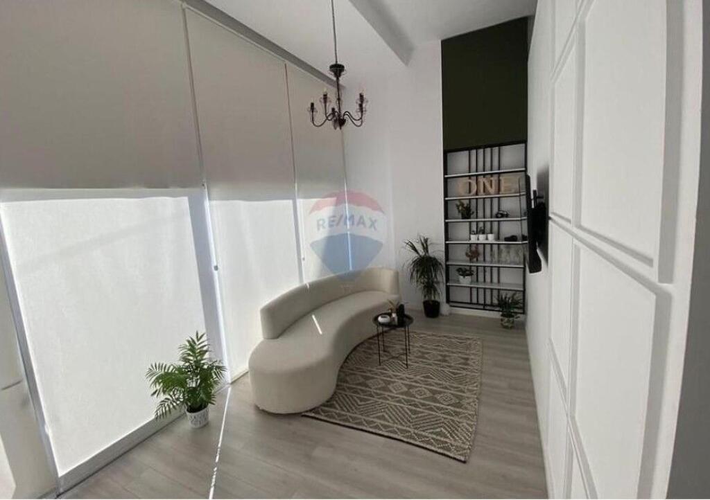 Dyqan - Për Shitje - Shkolla e Baletit, Tiranë(ID: 530221010-3324)